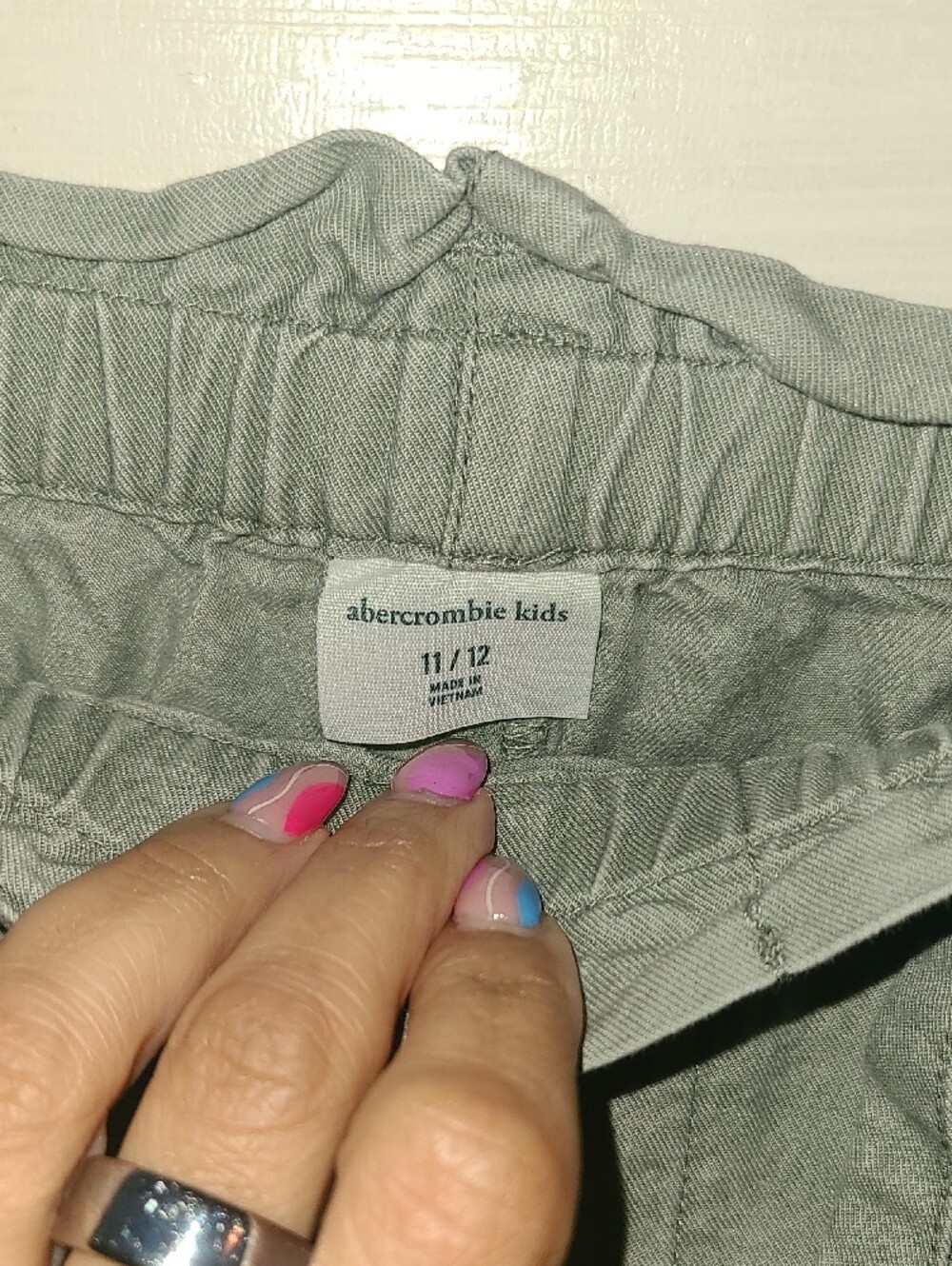 abercrombie kids Olive-Grey Cargo Paperbag Shorts - Picture 2 of 4